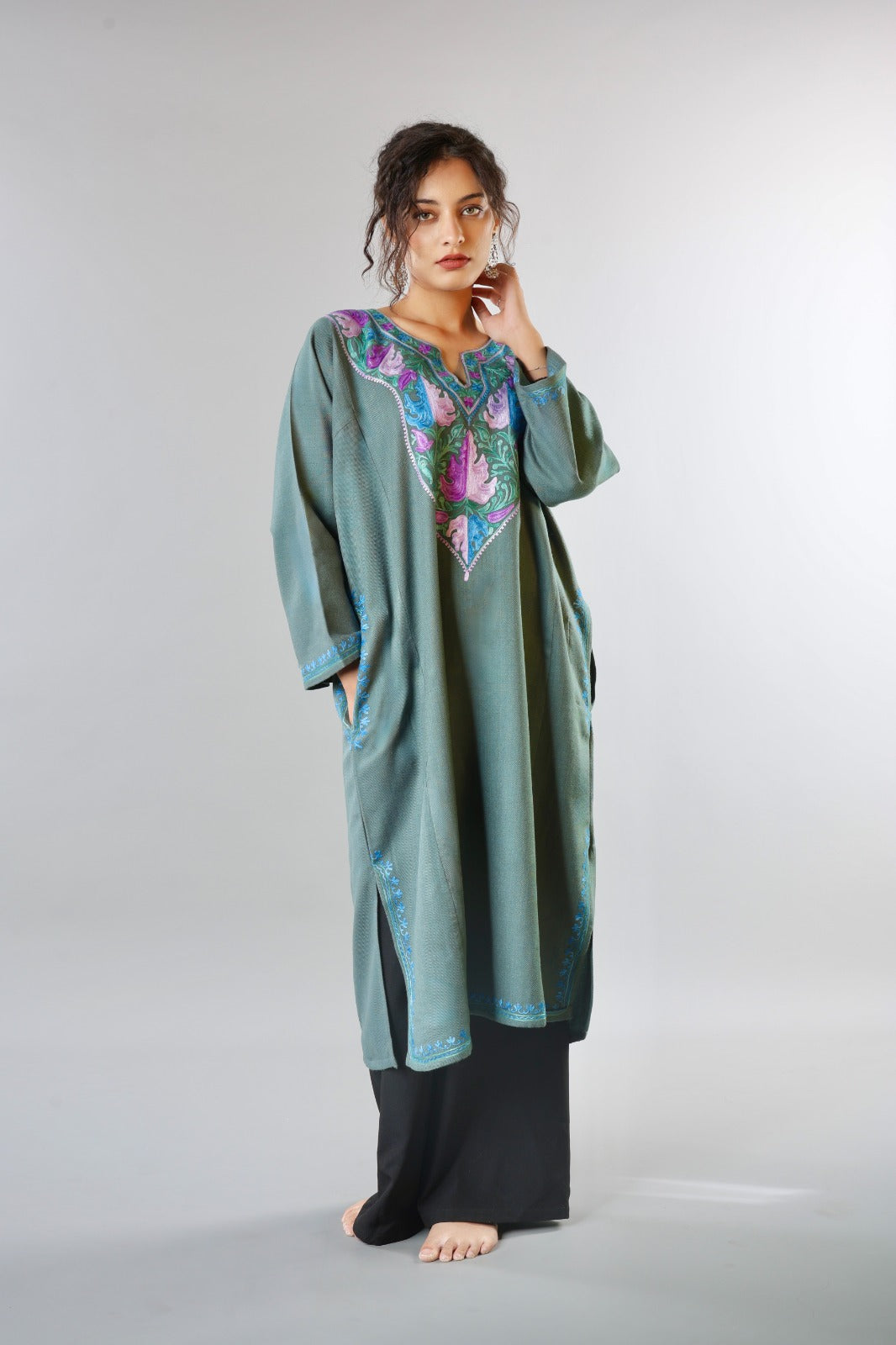 Ethnic Embroidered Kurta with Floral Neckline Detailing