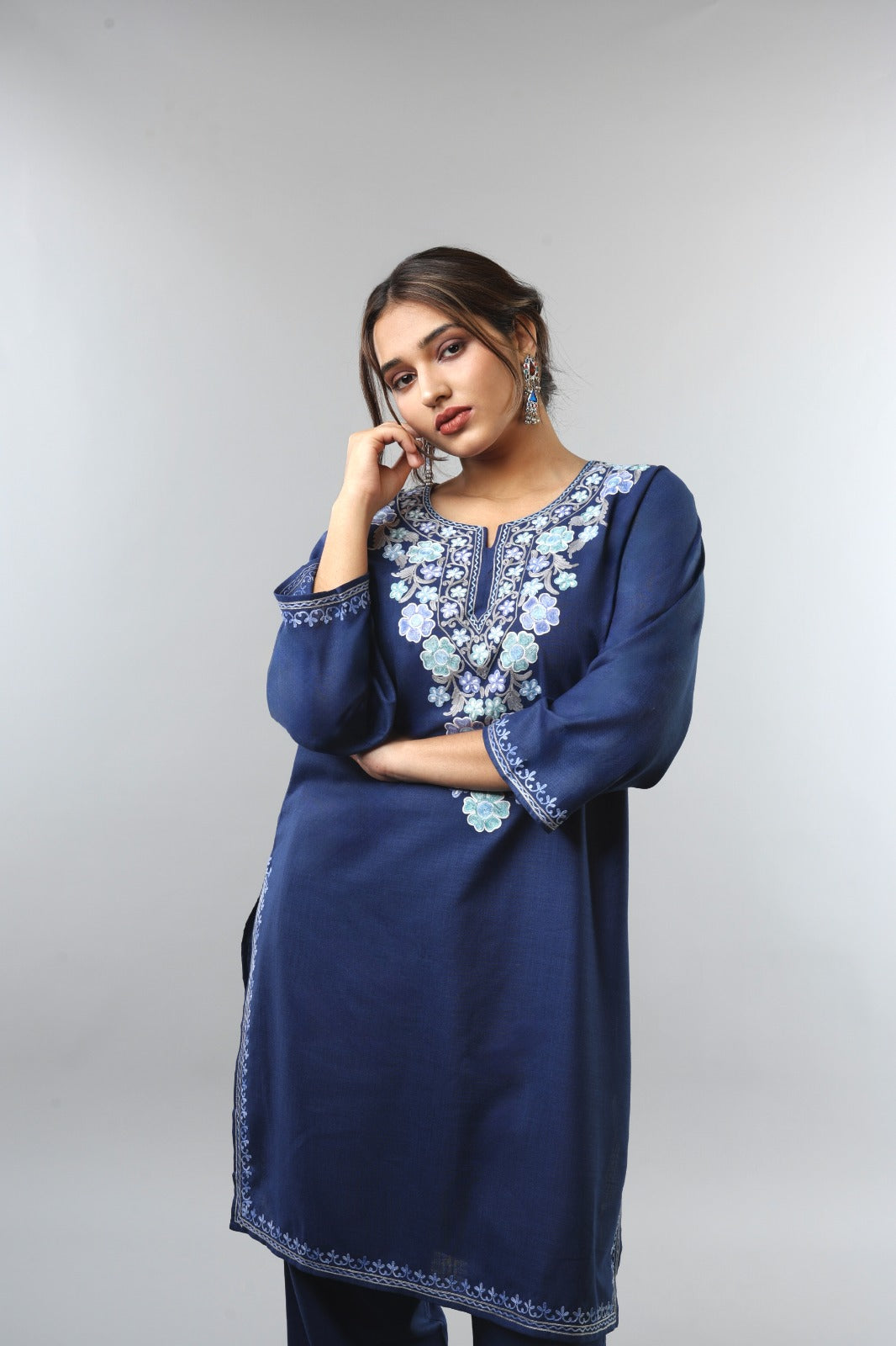 Ethnic Embroidered Kurta with Floral Neckline Detailing