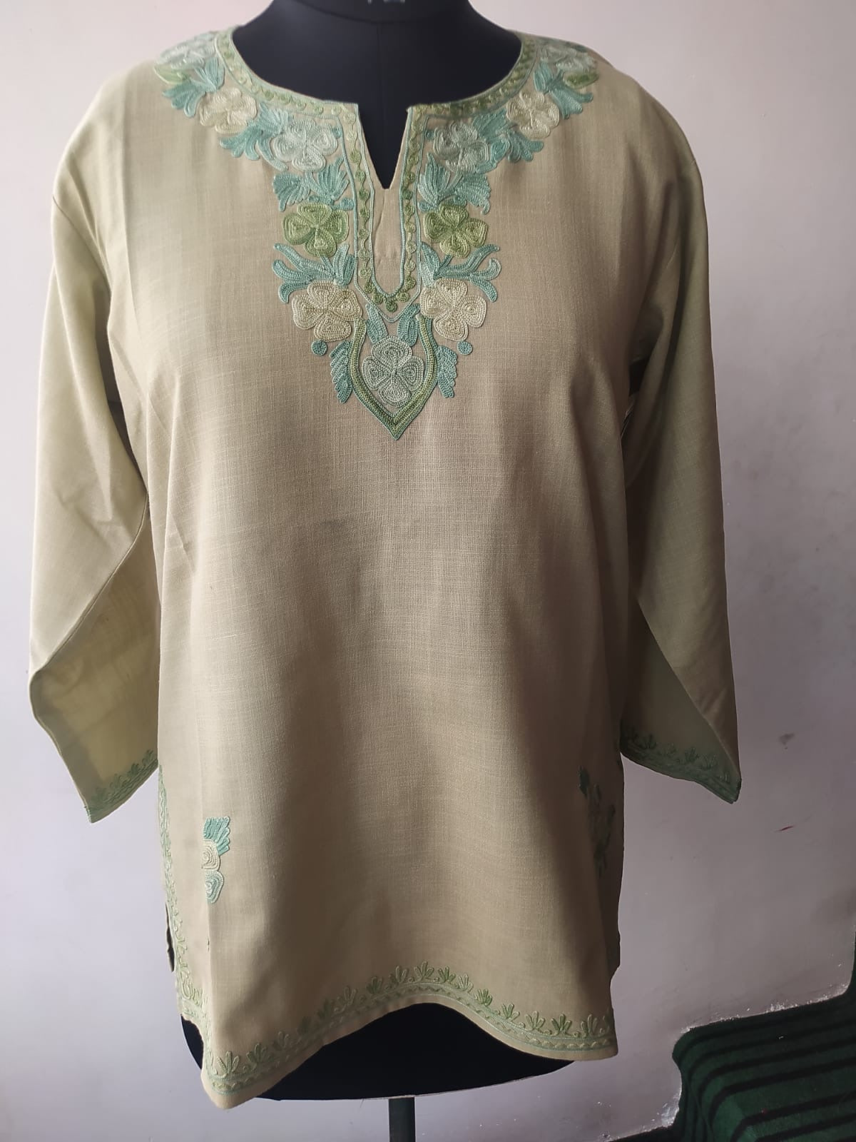 Kashmir ethnique women’s aari Work Short top