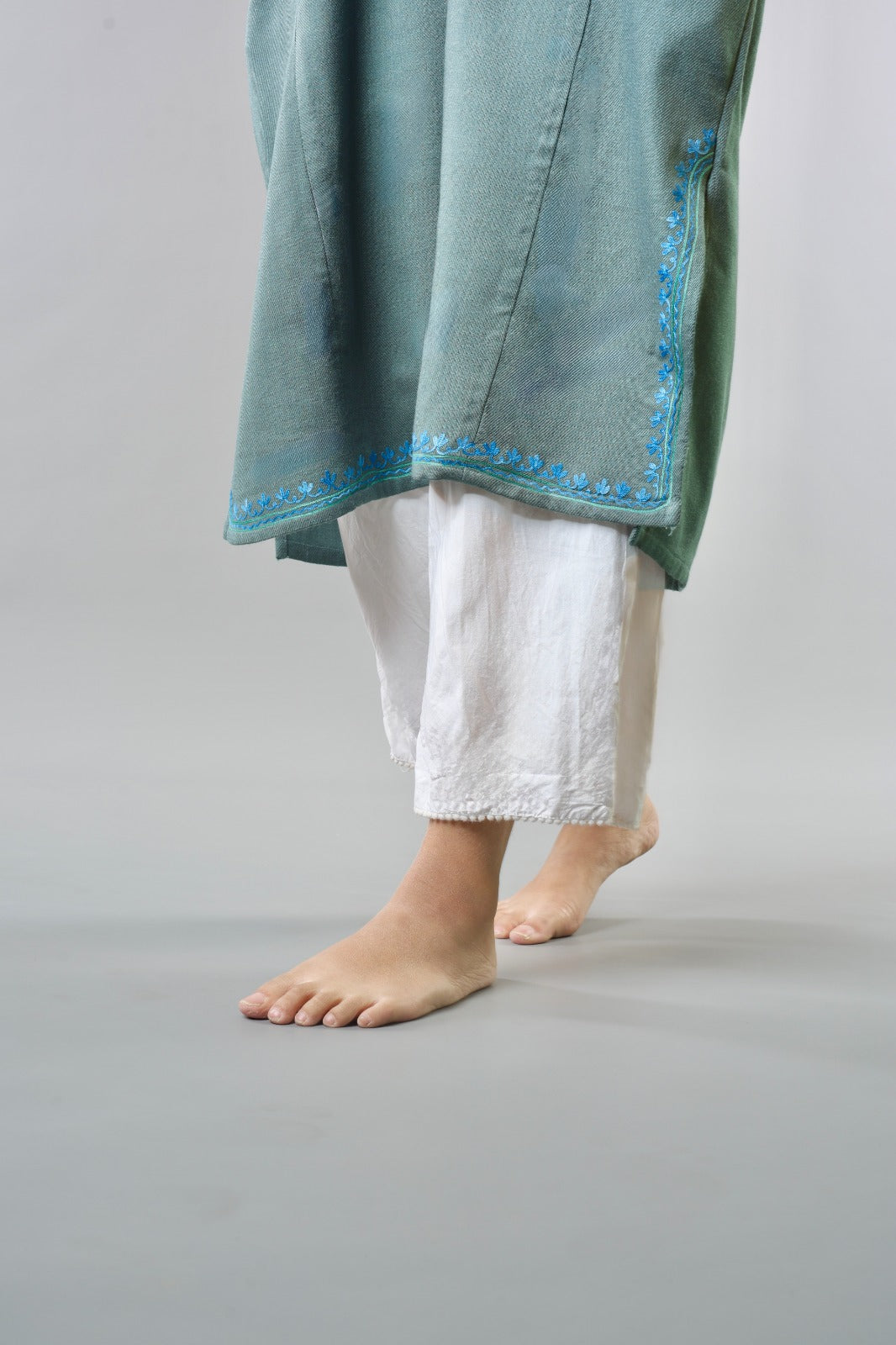 Ethnic Embroidered Kurta with Floral Neckline Detailing