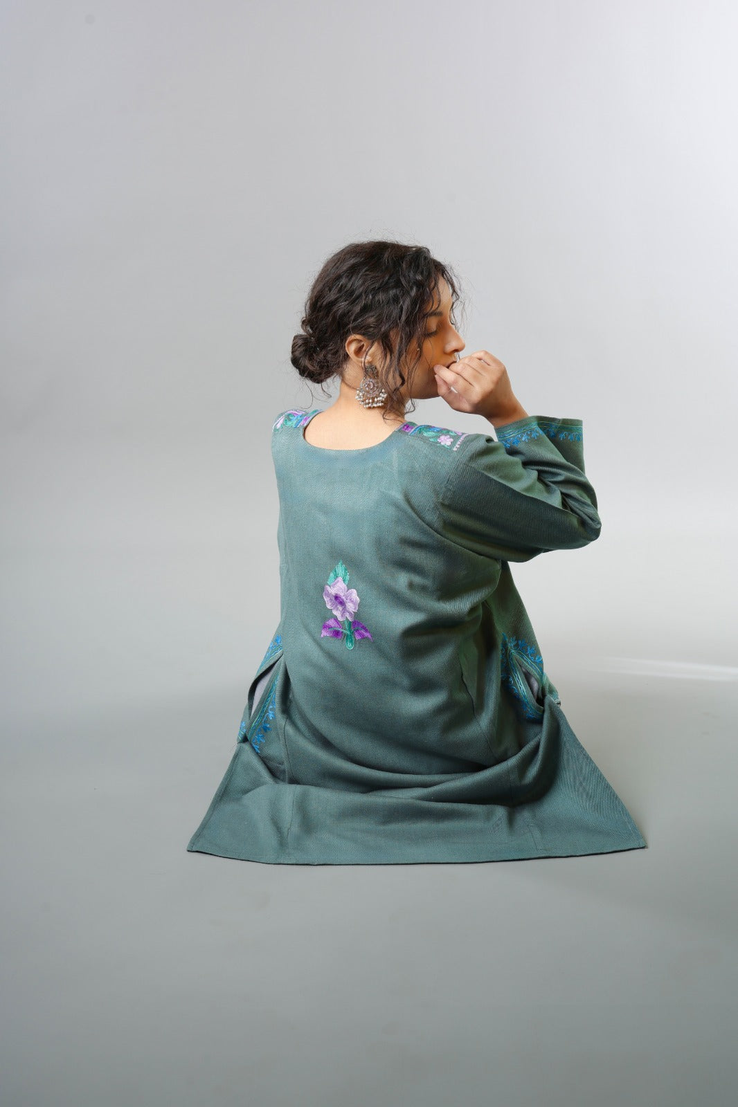 Ethnic Embroidered Kurta with Floral Neckline Detailing