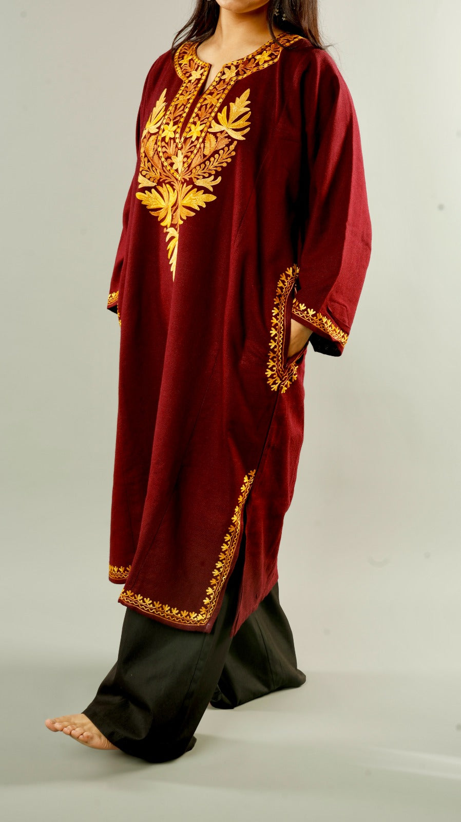 Ethnic Embroidered Kurta with Floral Neckline Detailing