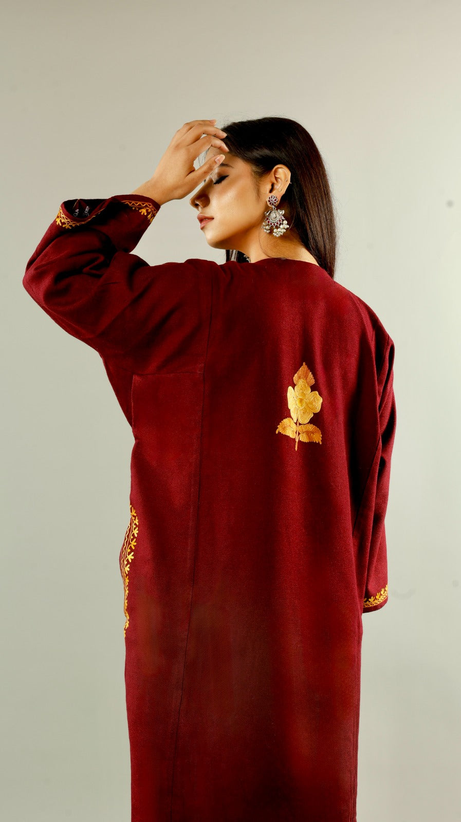 Ethnic Embroidered Kurta with Floral Neckline Detailing