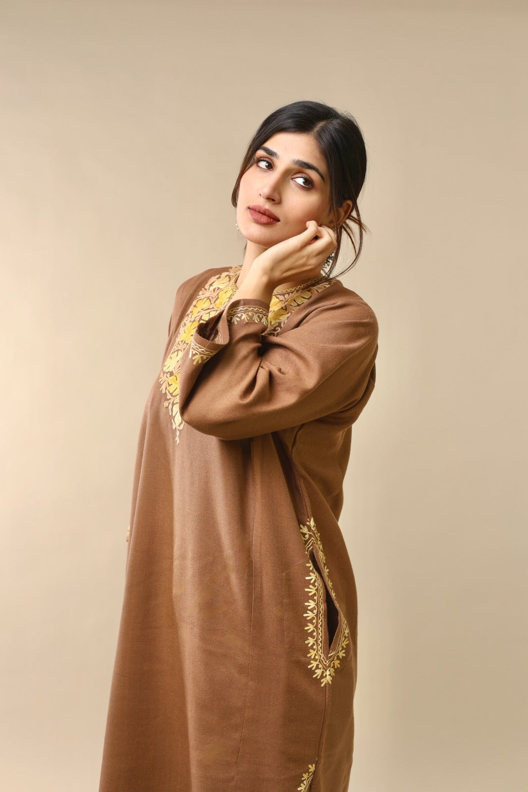 Ethnic Embroidered Kurta with Floral Neckline Detailing