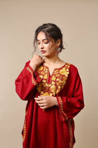 Ethnic Embroidered Kurta with Floral Neckline Detailing