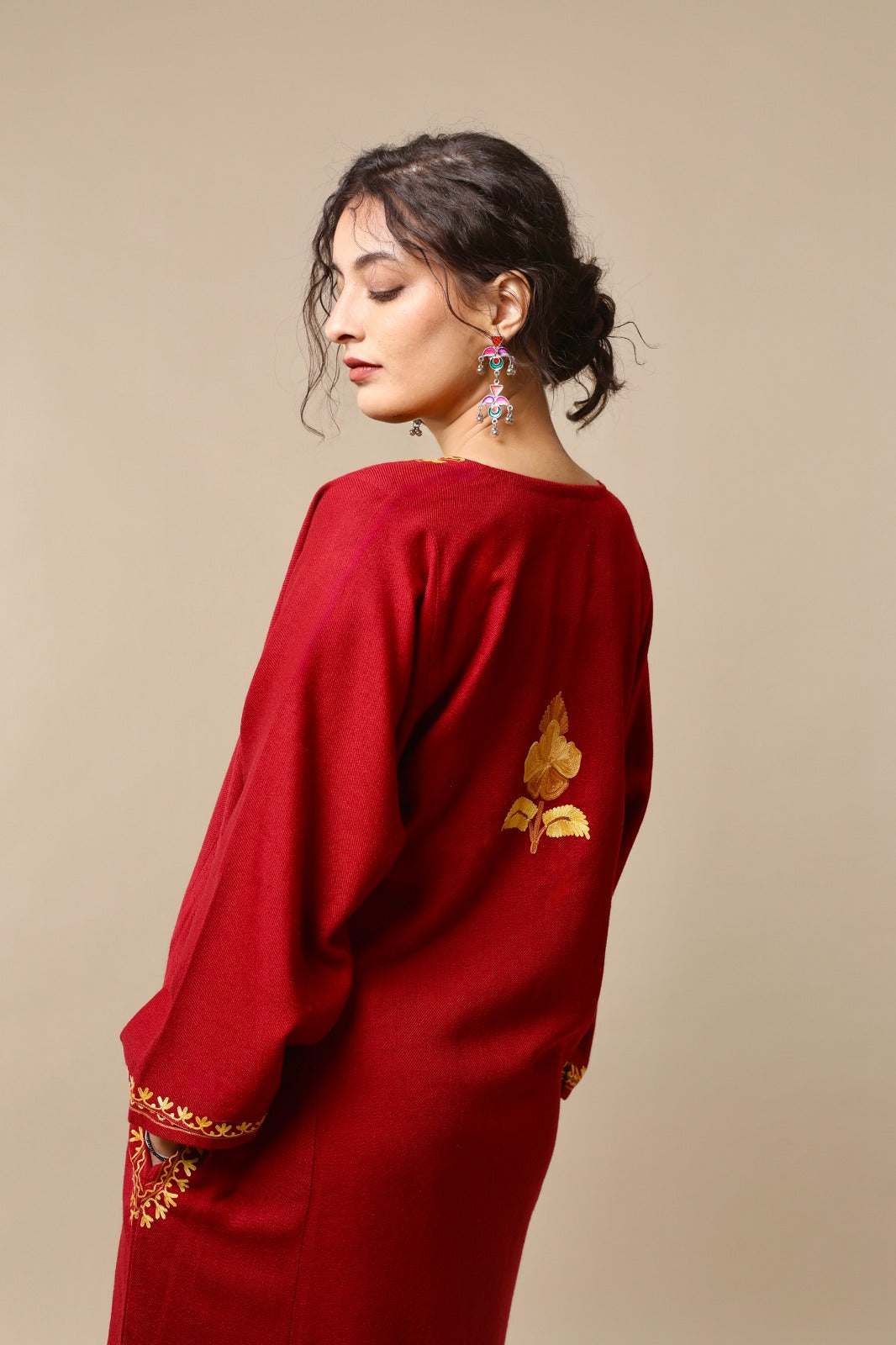 Ethnic Embroidered Kurta with Floral Neckline Detailing