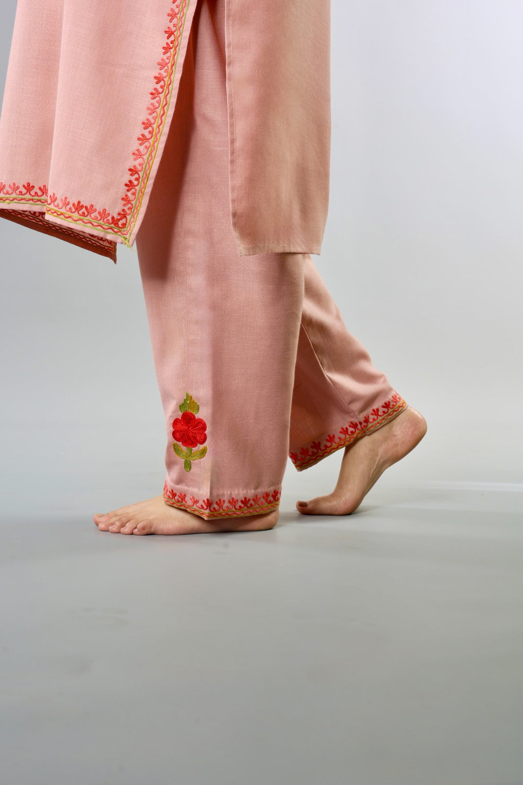Ethnic Embroidered Kurta with Floral Neckline Detailing
