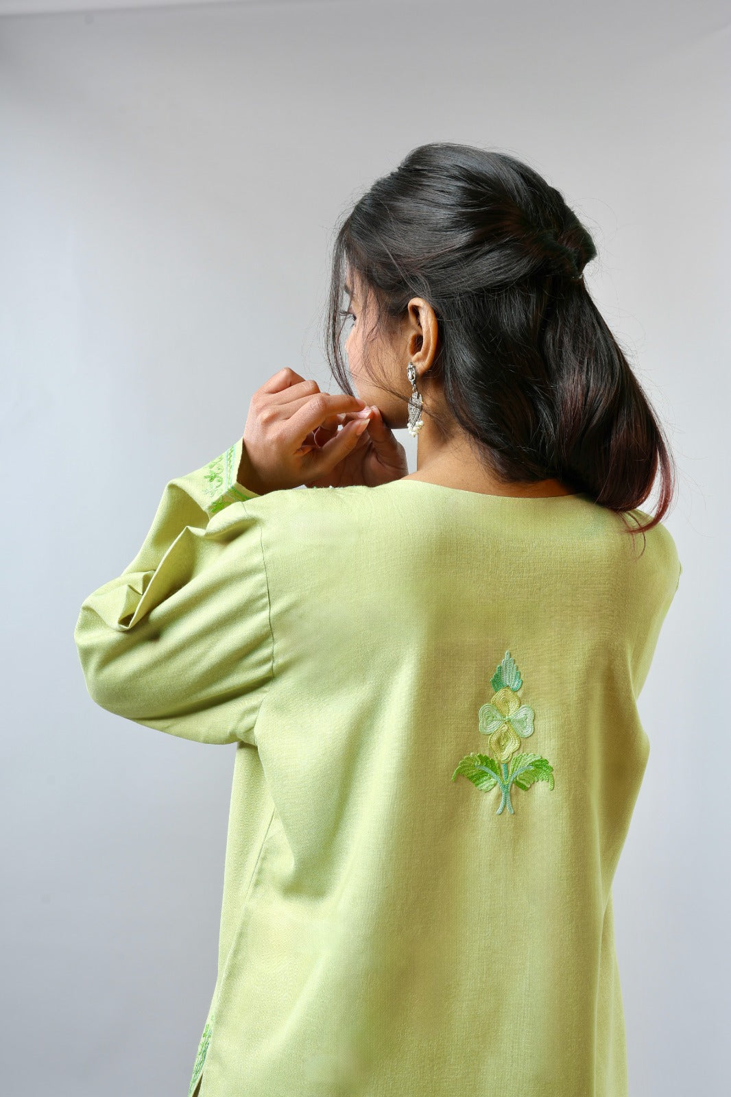 Ethnic Embroidered Kurta with Floral Neckline Detailing