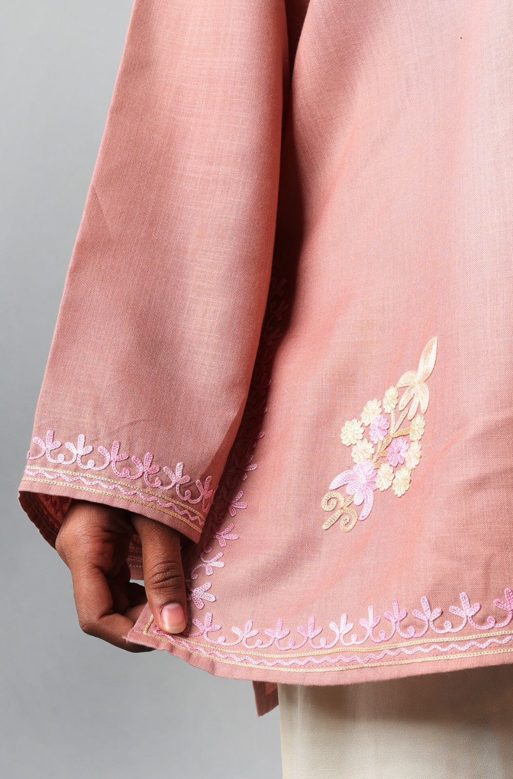 Ethnic Embroidered Kurta with Floral Neckline Detailing